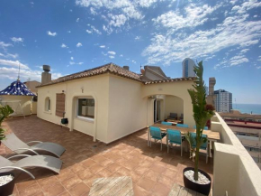 Penthouse with spacious surrounding terrace